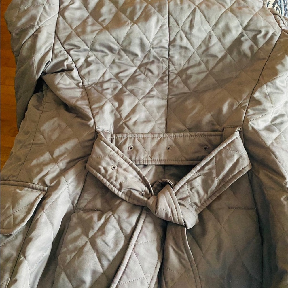 Authentic Burberry jacket! - Picture 2 of 5